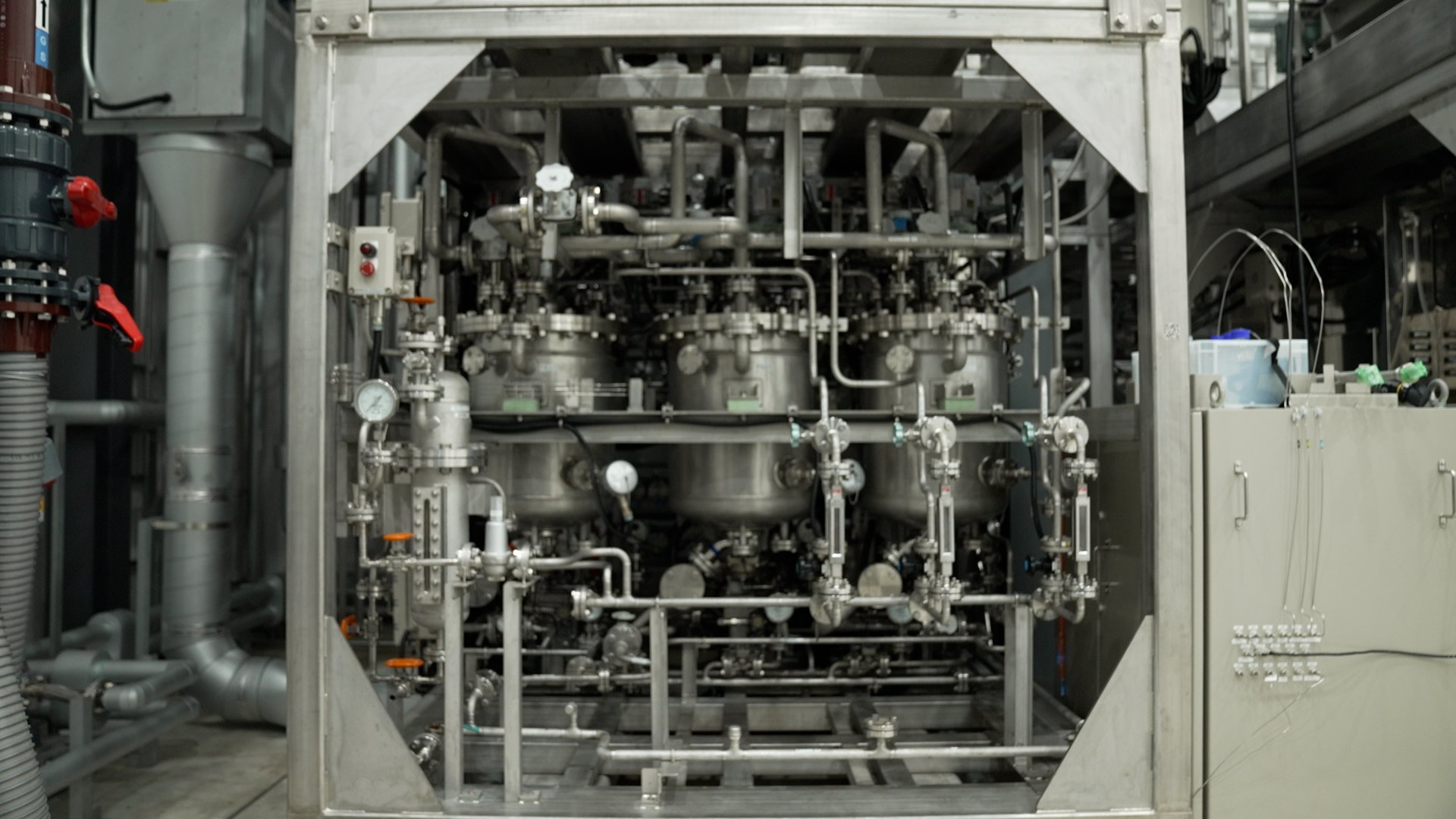 写真8 サージキューブ.jpg