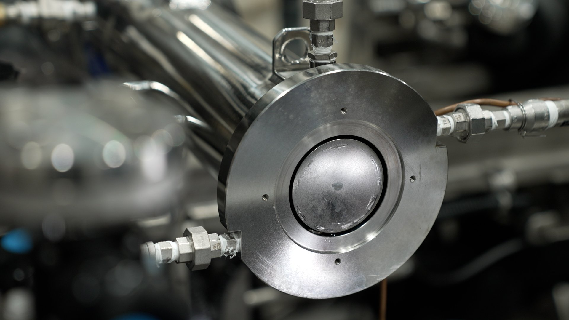 写真6 テイラー渦流晶析装置.jpg