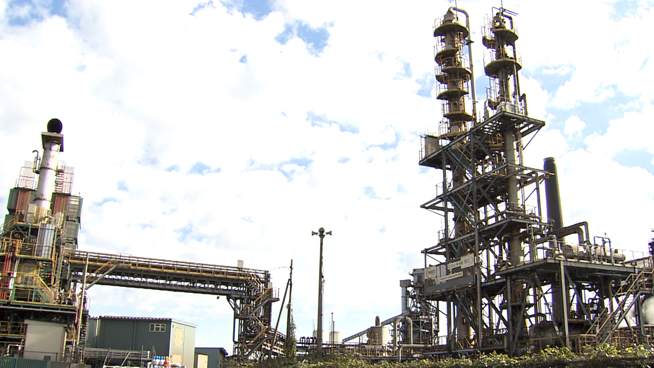 写真8試験プラント「CAT30」（画面右）.png